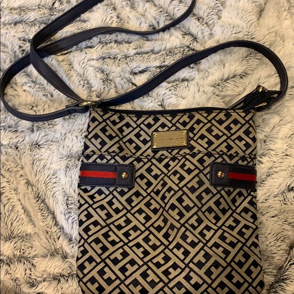 Tommy Hilfiger Purse - Picture 1 of 4